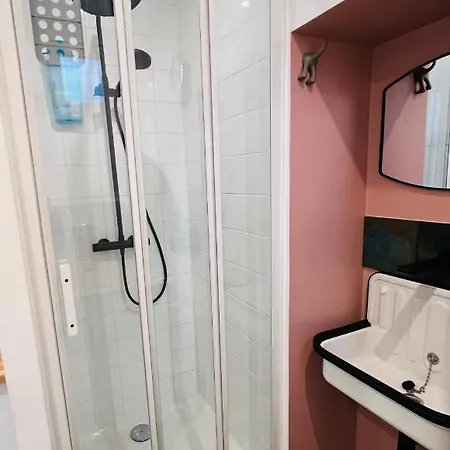 1 Personne Centre Jeanne D'arc 公寓