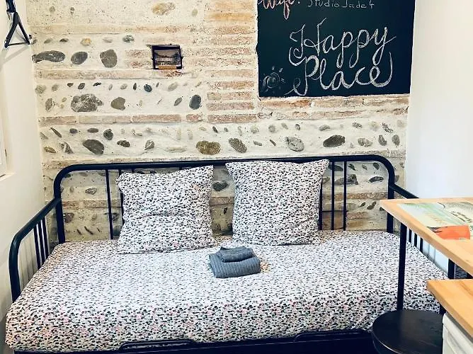 1 Personne Centre Jeanne D'arc Toulouse